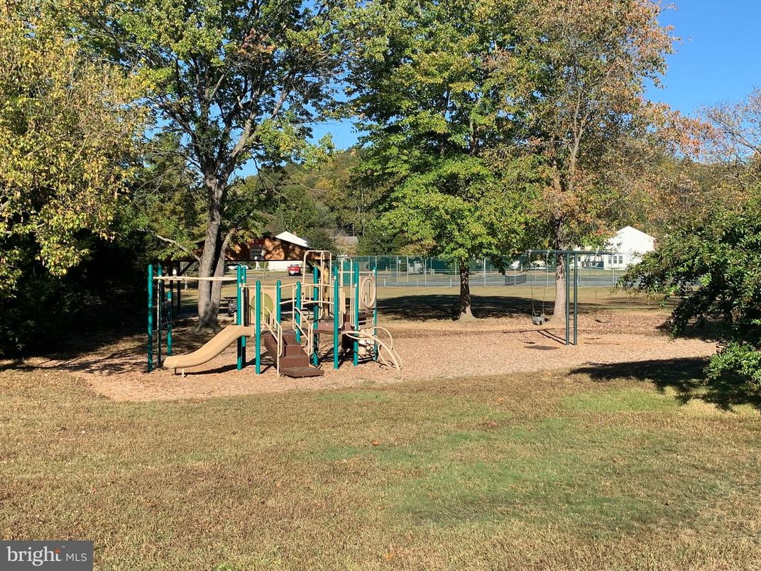 Backyard, Exterior, Playground