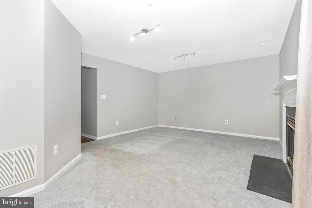 Empty room, Fireplace, Interior