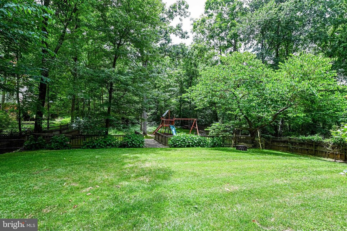 Backyard, Exterior, Playground