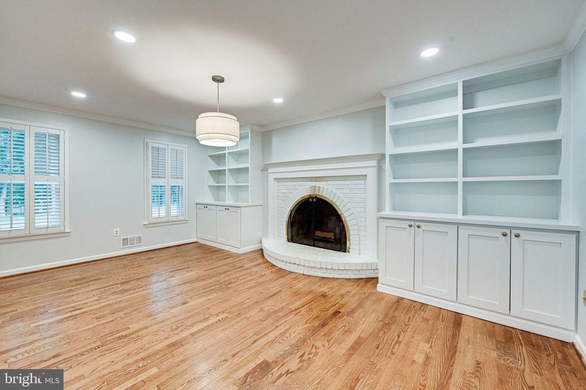 Empty room, Fireplace, Interior, Pendant Lights, Recessed Lighting, Wood Texture Flooring