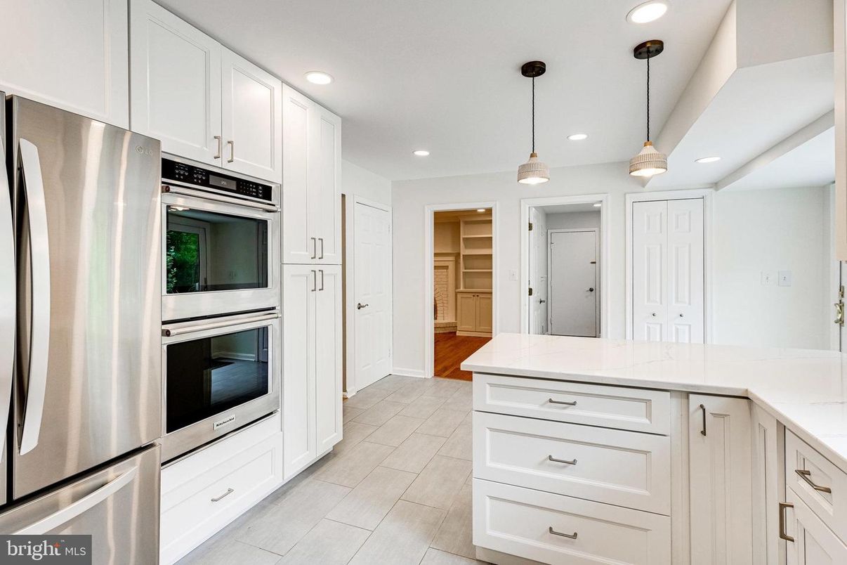 Interior, Kitchen, Pendant Lights, Recessed Lighting, Stainless Steel Appliances, Wood Texture Flooring
