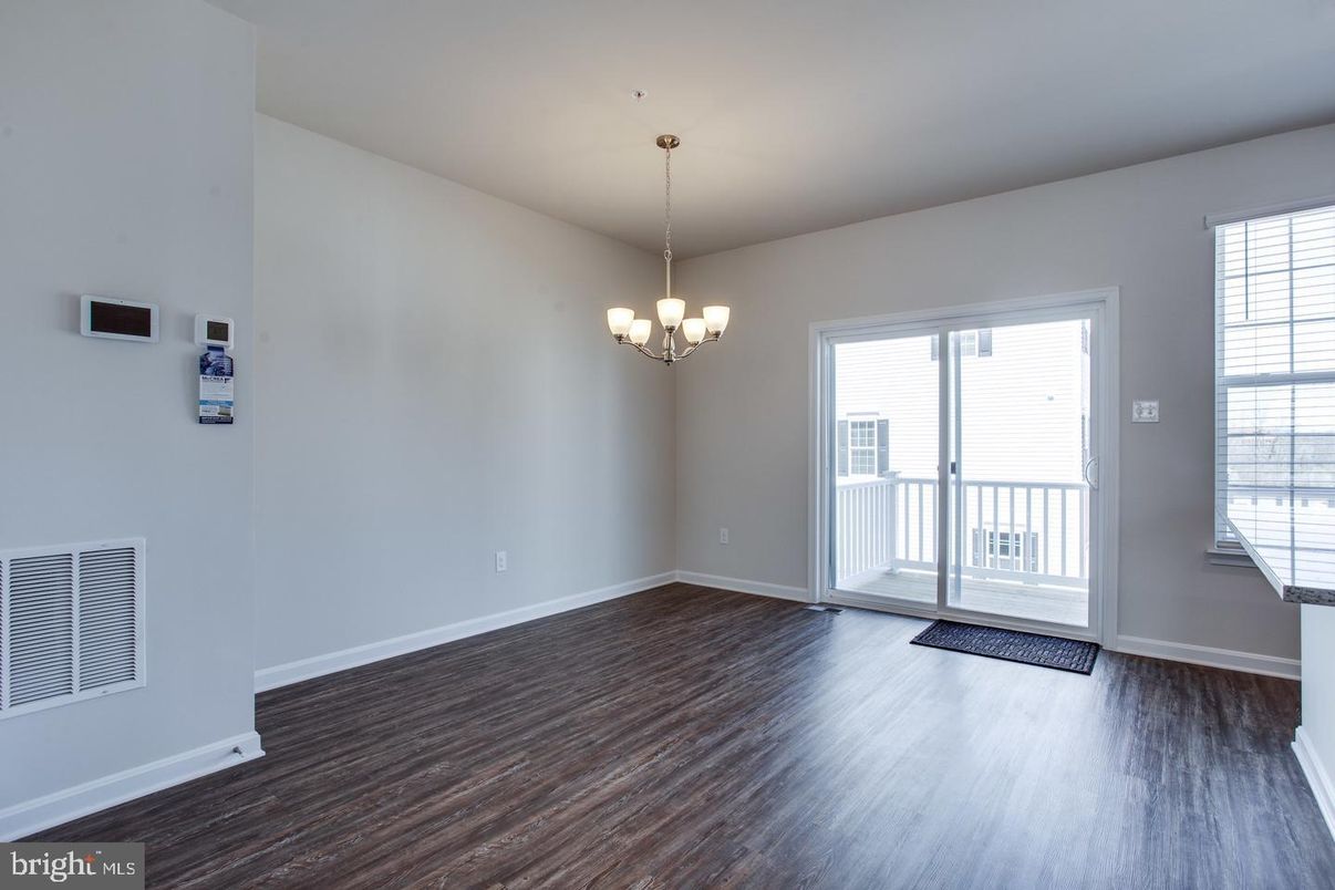 Chandelier, Empty room, Interior, Wood Texture Flooring