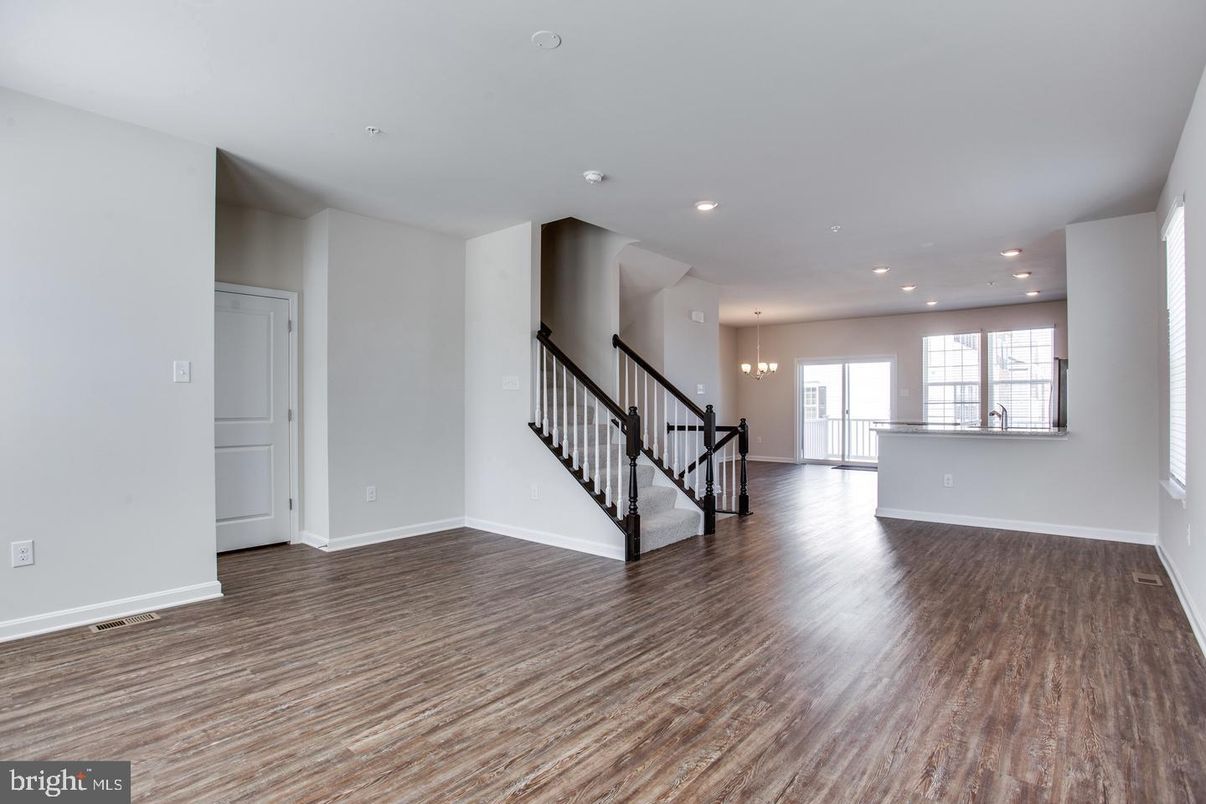 Empty room, Interior, Pendant Lights, Recessed Lighting, Wood Texture Flooring