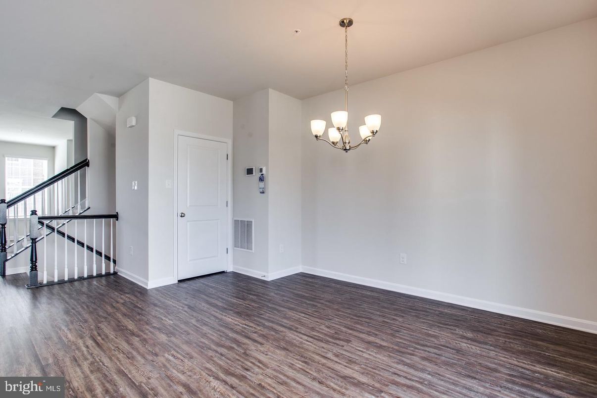 Chandelier, Empty room, Interior, Wood Texture Flooring