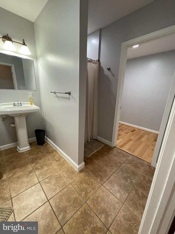 Bathroom, Interior, Recessed Lighting, Wood Texture Flooring