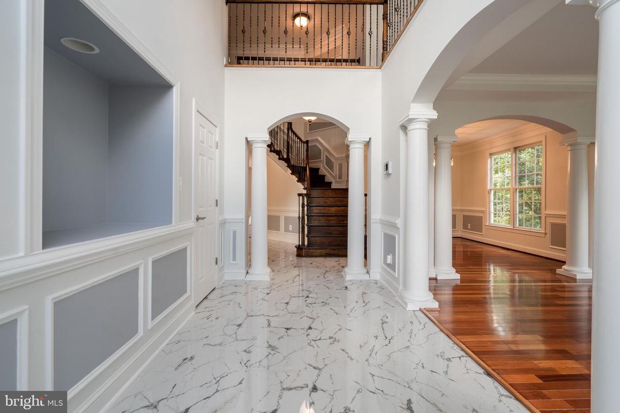 Interior, Marble, Recessed Lighting, Wood Texture Flooring