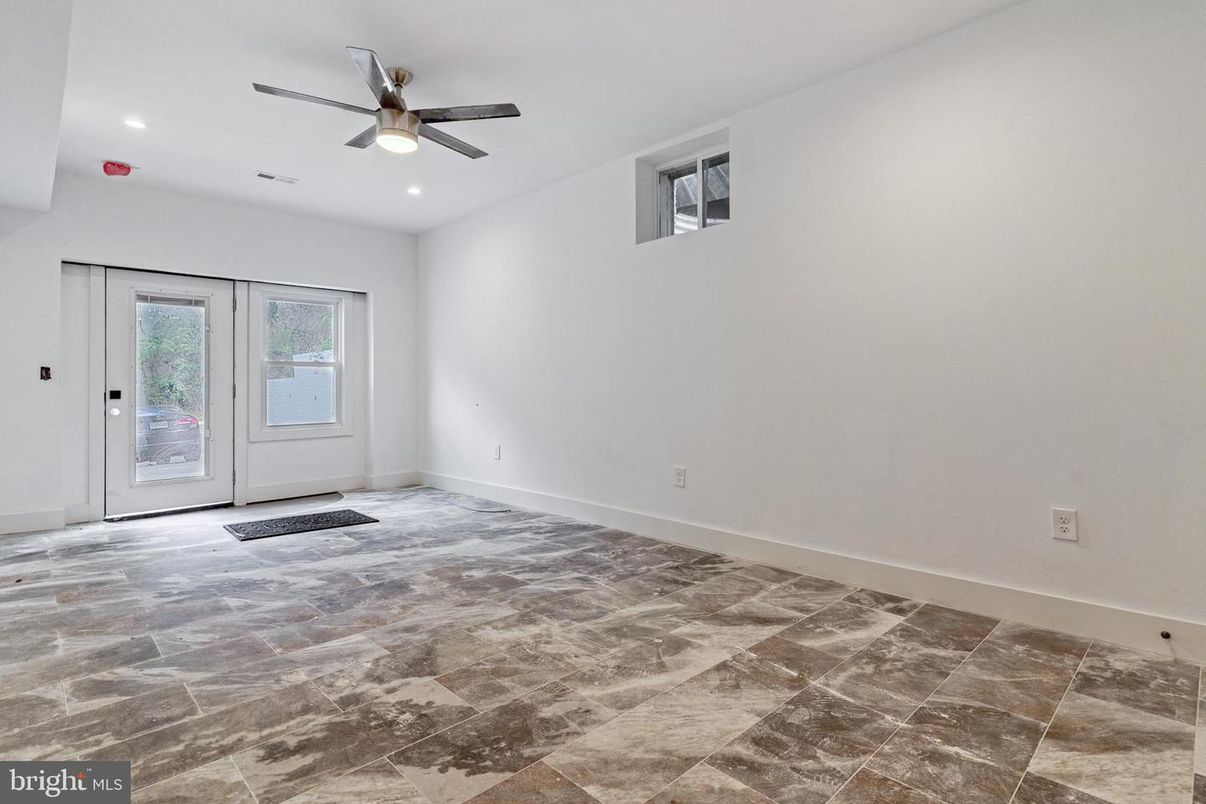 Interior, Recessed Lighting