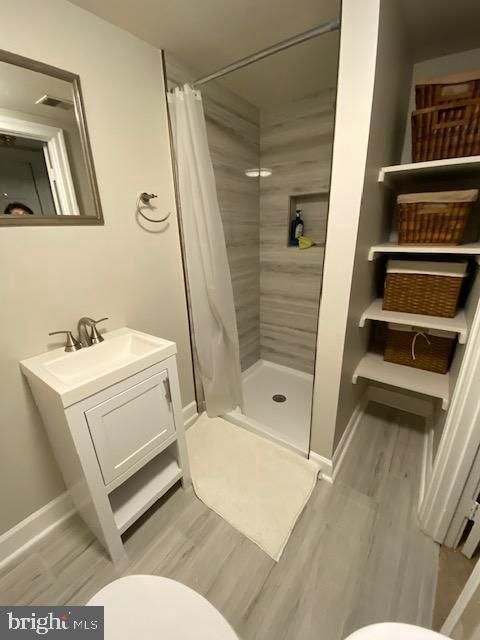 Bathroom, Interior, Wood Texture Flooring