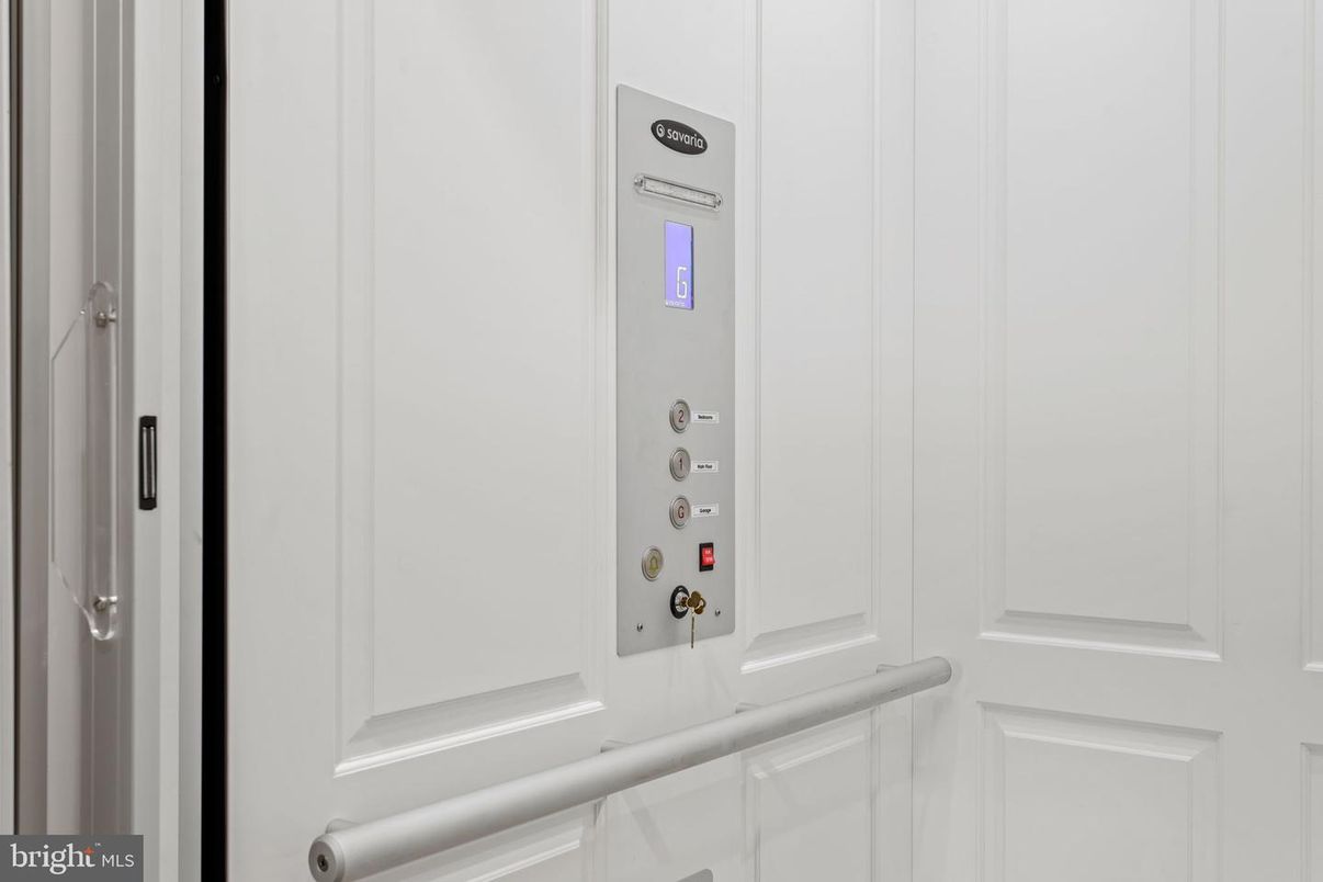 Elevator, Interior
