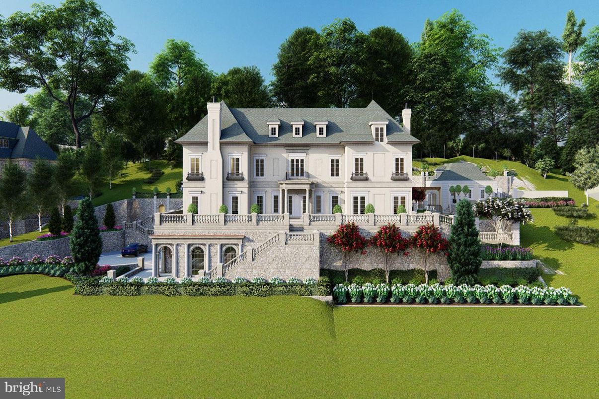 Exterior, Facade, French Provincial