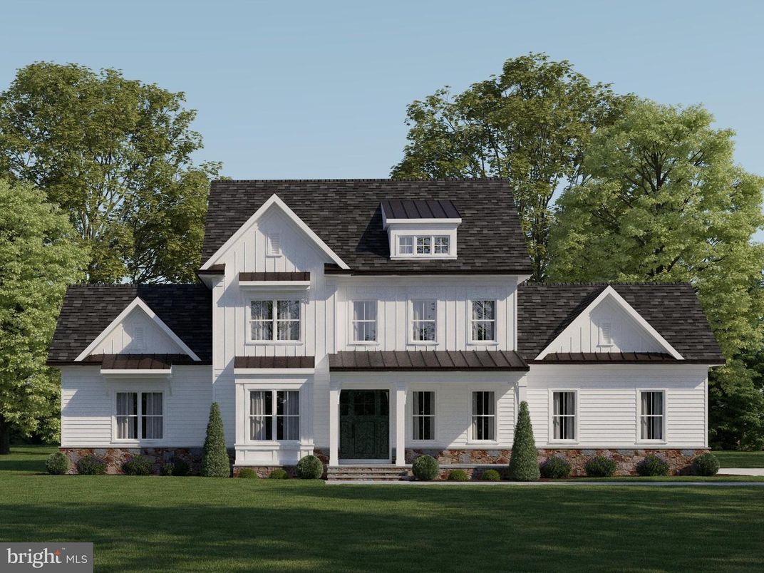 Exterior, Facade, Farmhouse