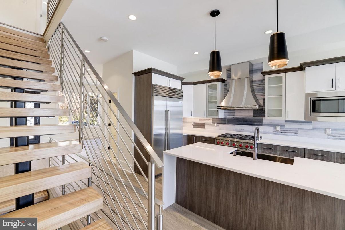 Interior, Kitchen, Pendant Lights, Recessed Lighting, Stainless Steel Appliances