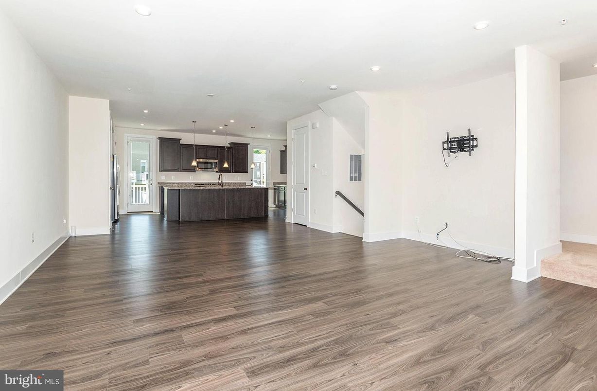 Empty room, Interior, Kitchen, Pendant Lights, Recessed Lighting, Wood Texture Flooring