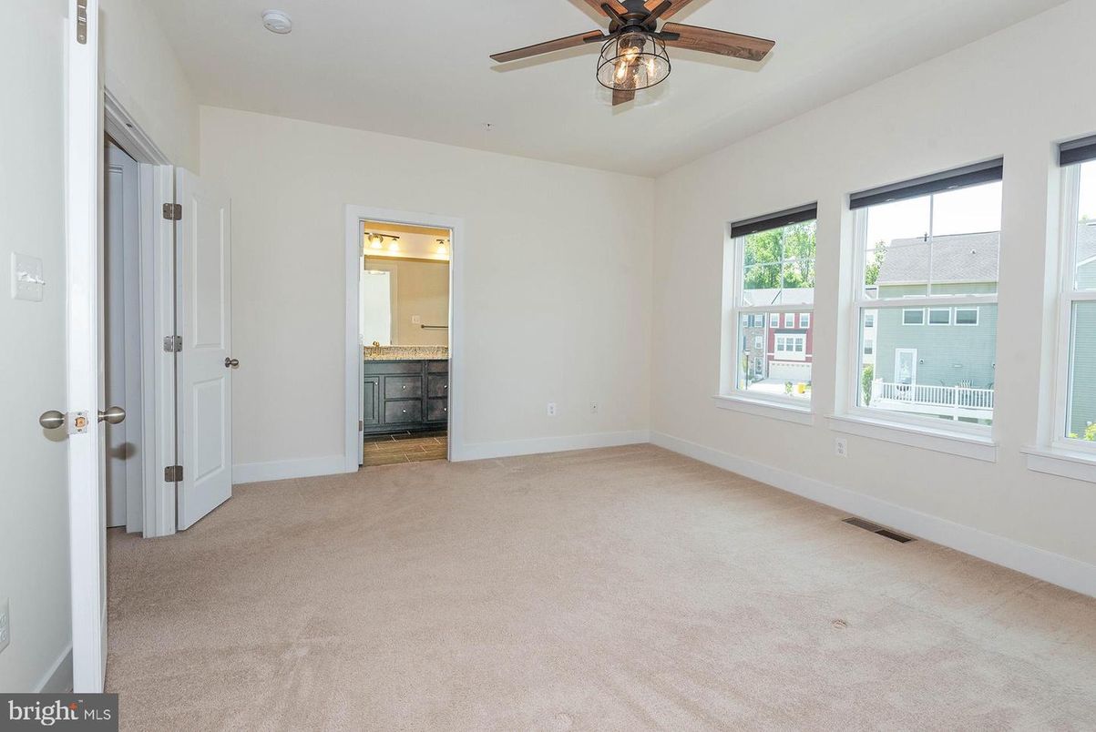 Bathroom, Empty room, Interior