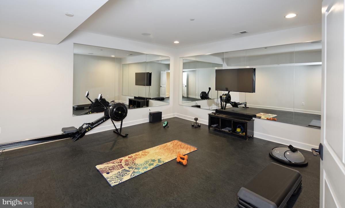 Fitness Equipment, Interior, Recessed Lighting