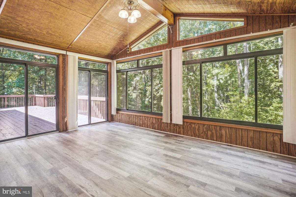 Interior, Sun Room, Wooden Ceilings, Wood Texture Flooring