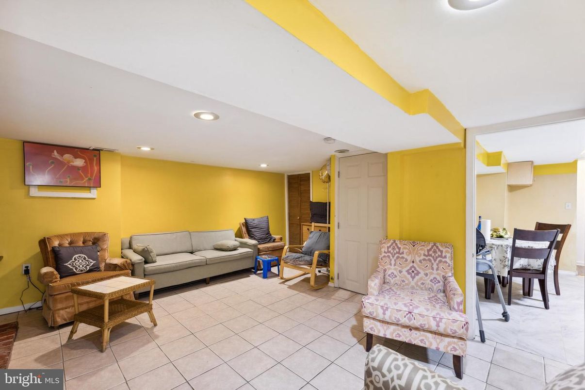 Dining room, Interior, Living room, Recessed Lighting
