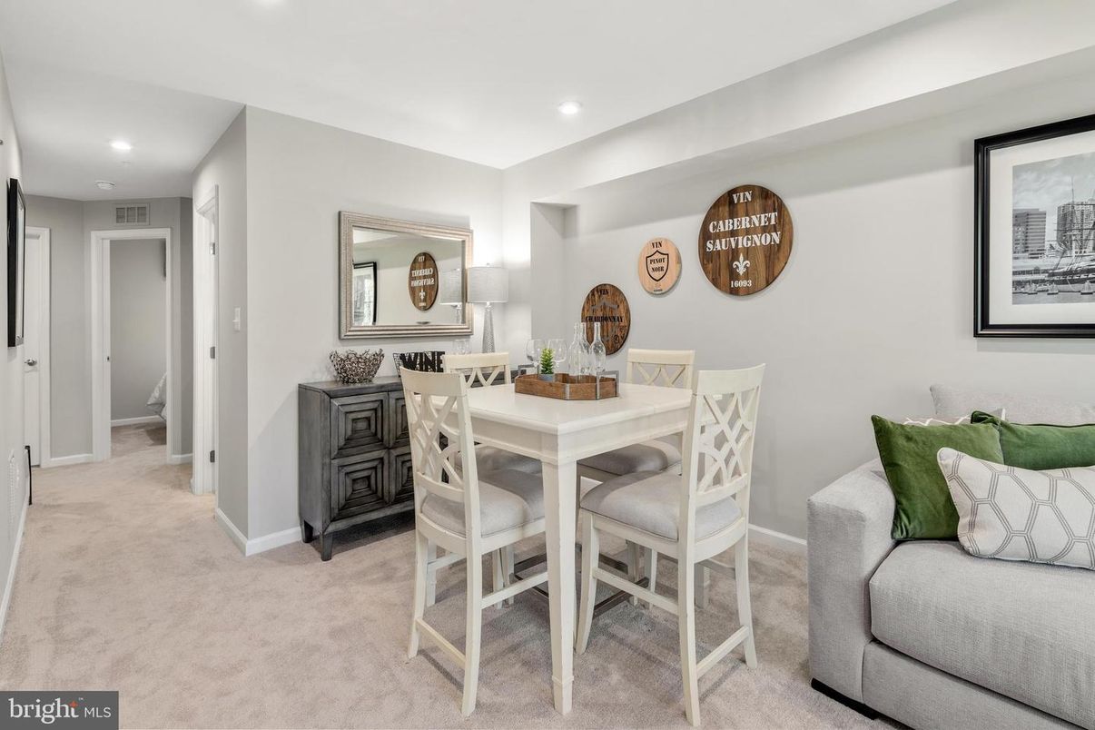 Dining room, Interior, Recessed Lighting