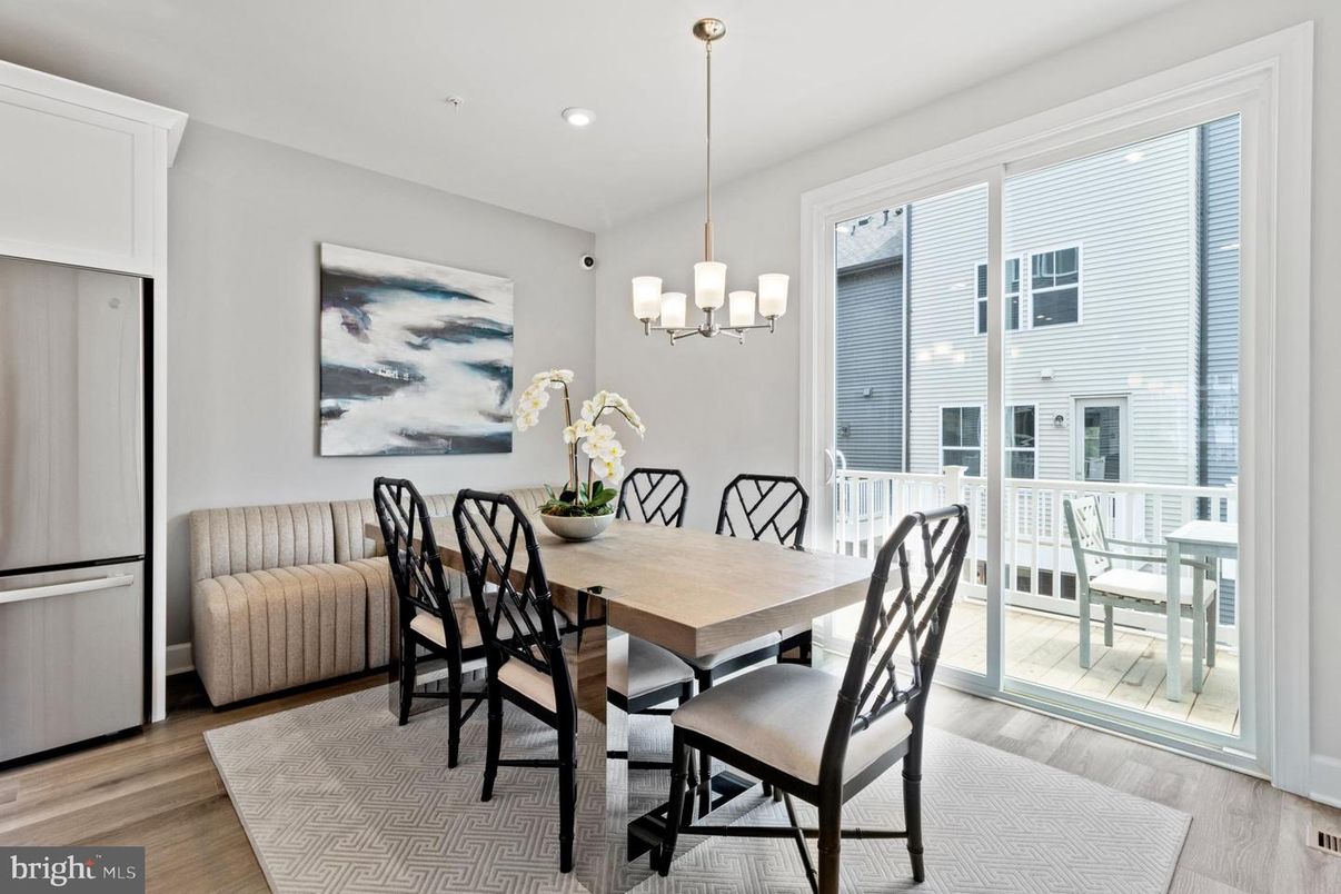 Chandelier, Dining room, Interior, Pendant Lights, Recessed Lighting, Wood Texture Flooring