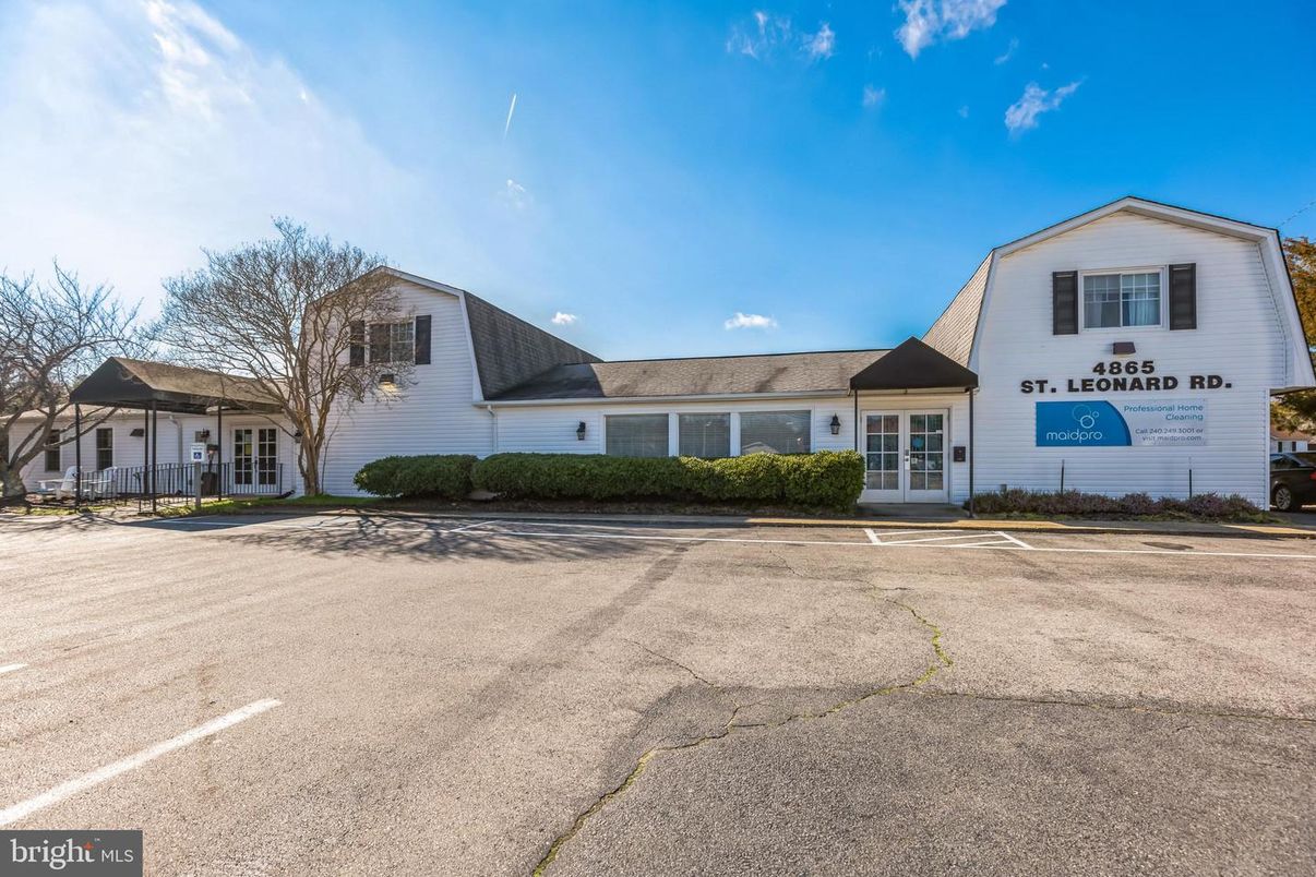 Exterior, Facade, Cape Cod