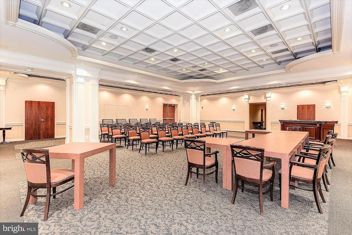 Dining room, Interior, Recessed Lighting