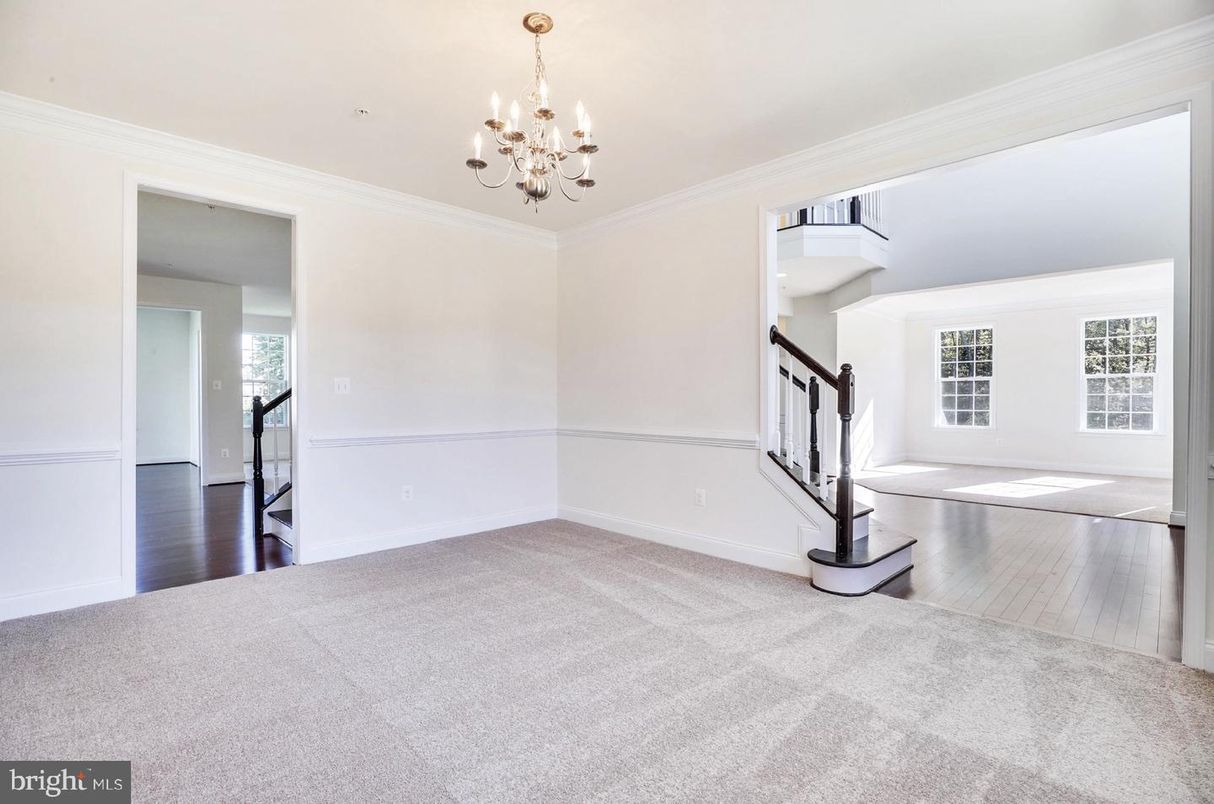 Chandelier, Empty room, Interior, Wood Texture Flooring