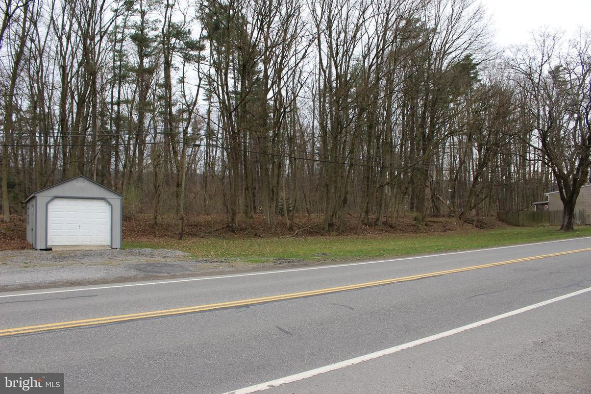 Detached Garage, Exterior