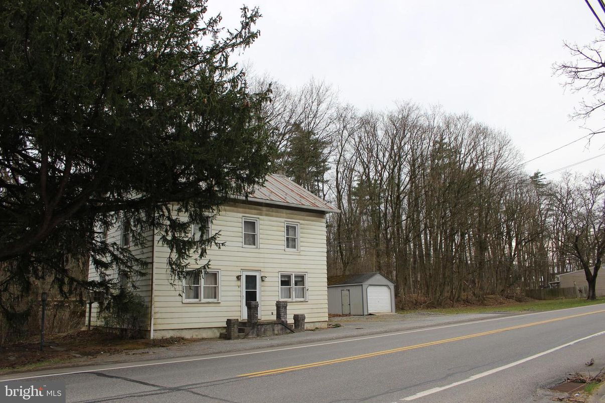 Detached Garage, Exterior