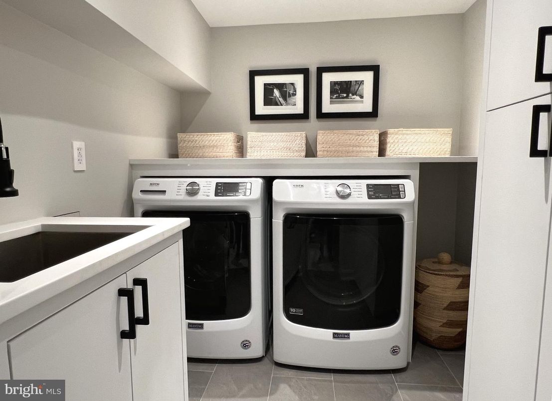 Interior, Washer