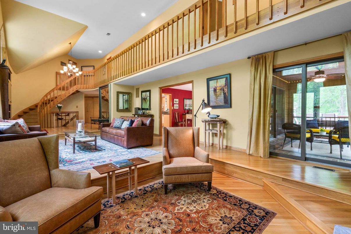 Chandelier, Interior, Living room, Recessed Lighting, Wood Texture Flooring