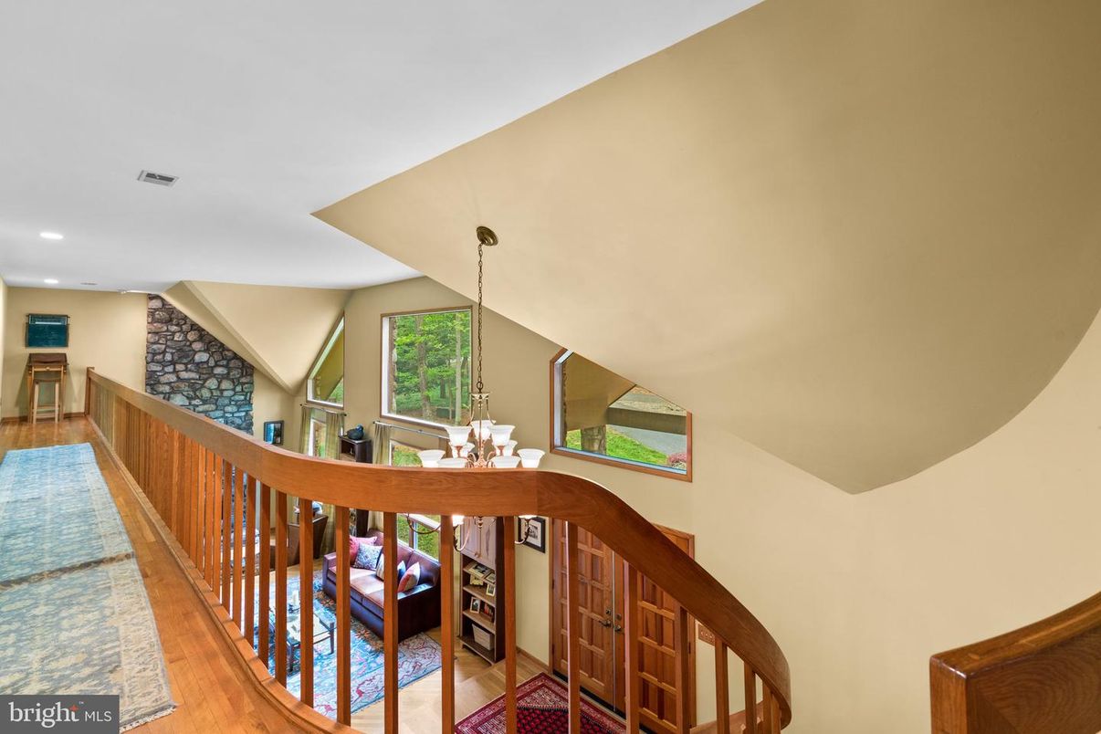 Interior, Pendant Lights, Recessed Lighting, Wood Texture Flooring
