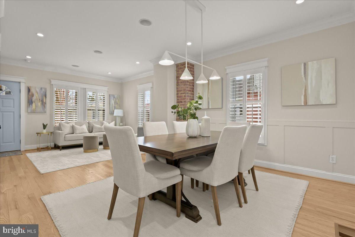 Dining room, Interior, Living room, Pendant Lights, Recessed Lighting, Wood Texture Flooring