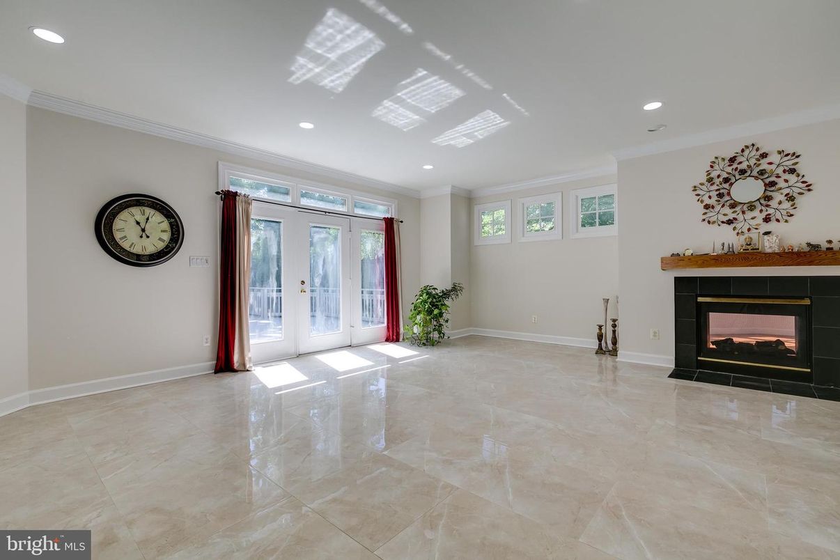 Empty room, Fireplace, Interior, Recessed Lighting