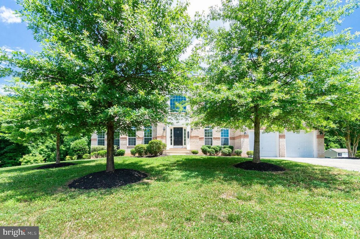 Backyard, Detached Garage, Exterior, Facade, Georgian