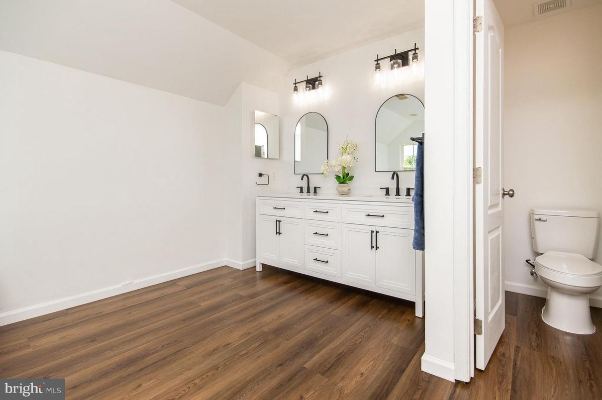 Bathroom, Dual Sink Vanities, Interior, Wood Texture Flooring