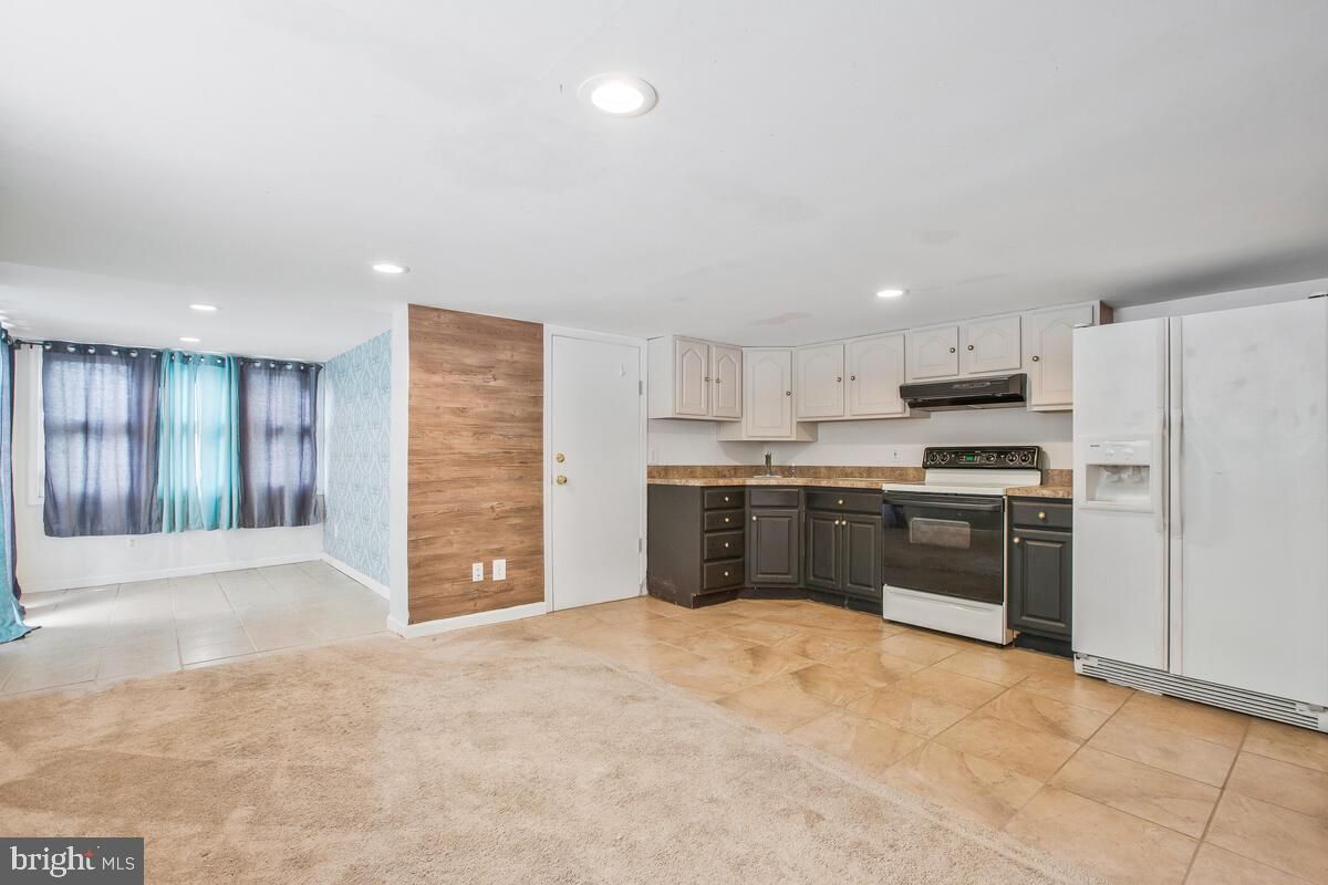 Interior, Kitchen, Recessed Lighting