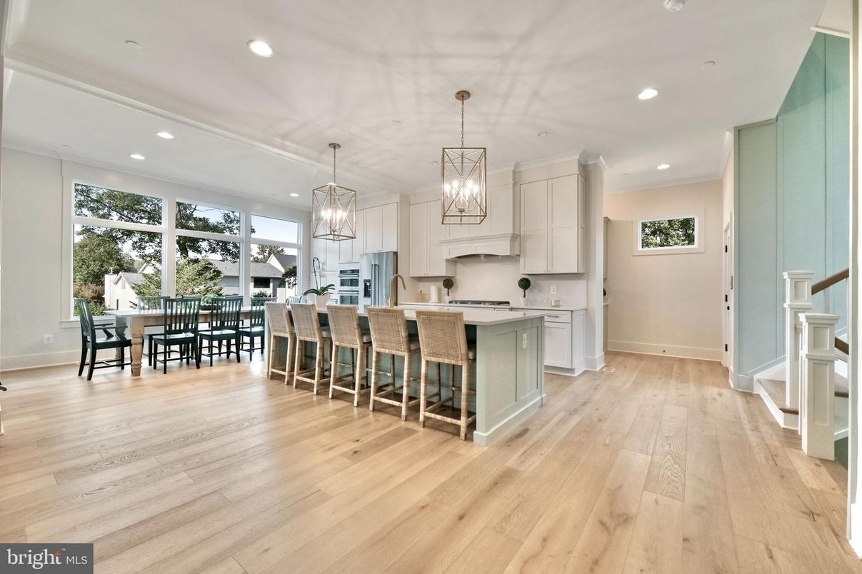 Dining room, Interior, Kitchen, Pendant Lights, Recessed Lighting, Wood Texture Flooring