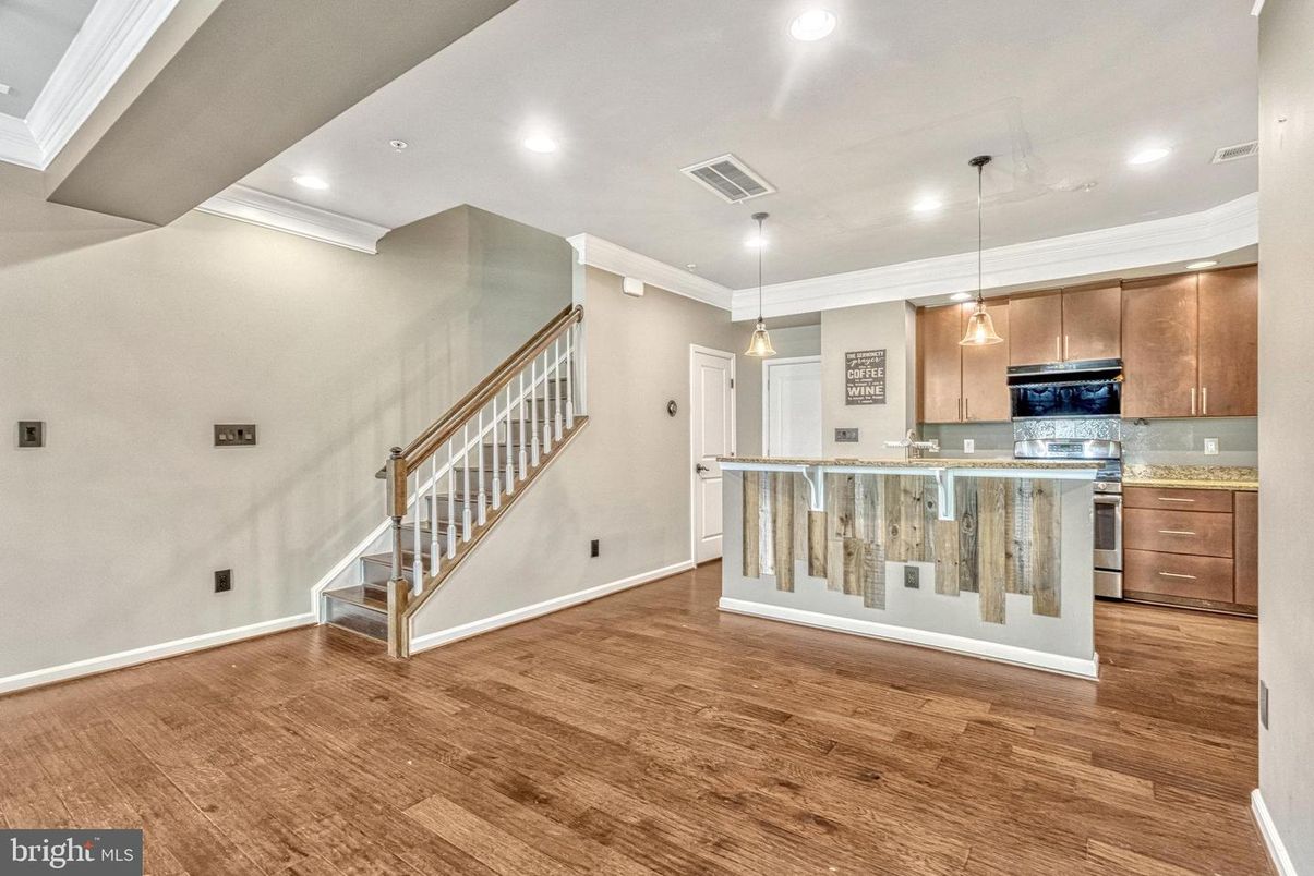 Interior, Kitchen, Pendant Lights, Recessed Lighting, Wood Texture Flooring