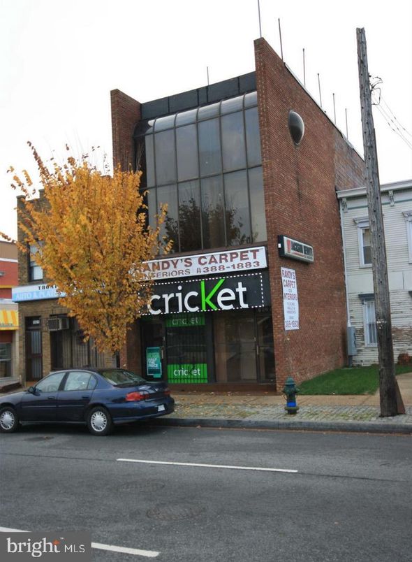 Exterior, Facade, Brick Facade, None