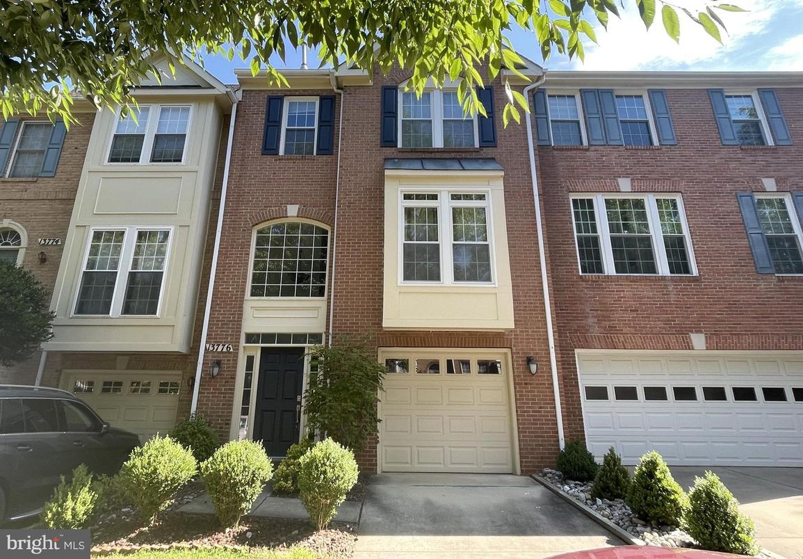 Attached, Exterior, Facade, Brick Facade, Rowhouse