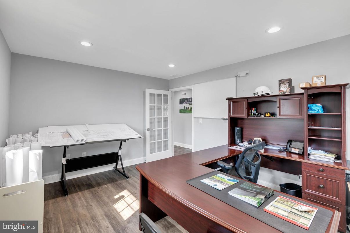 Home Office, Interior, Recessed Lighting, Wood Texture Flooring
