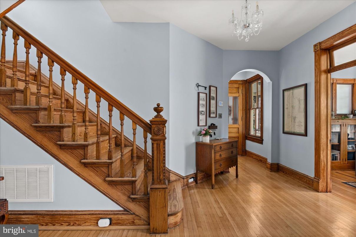 Chandelier, Interior, Wood Texture Flooring