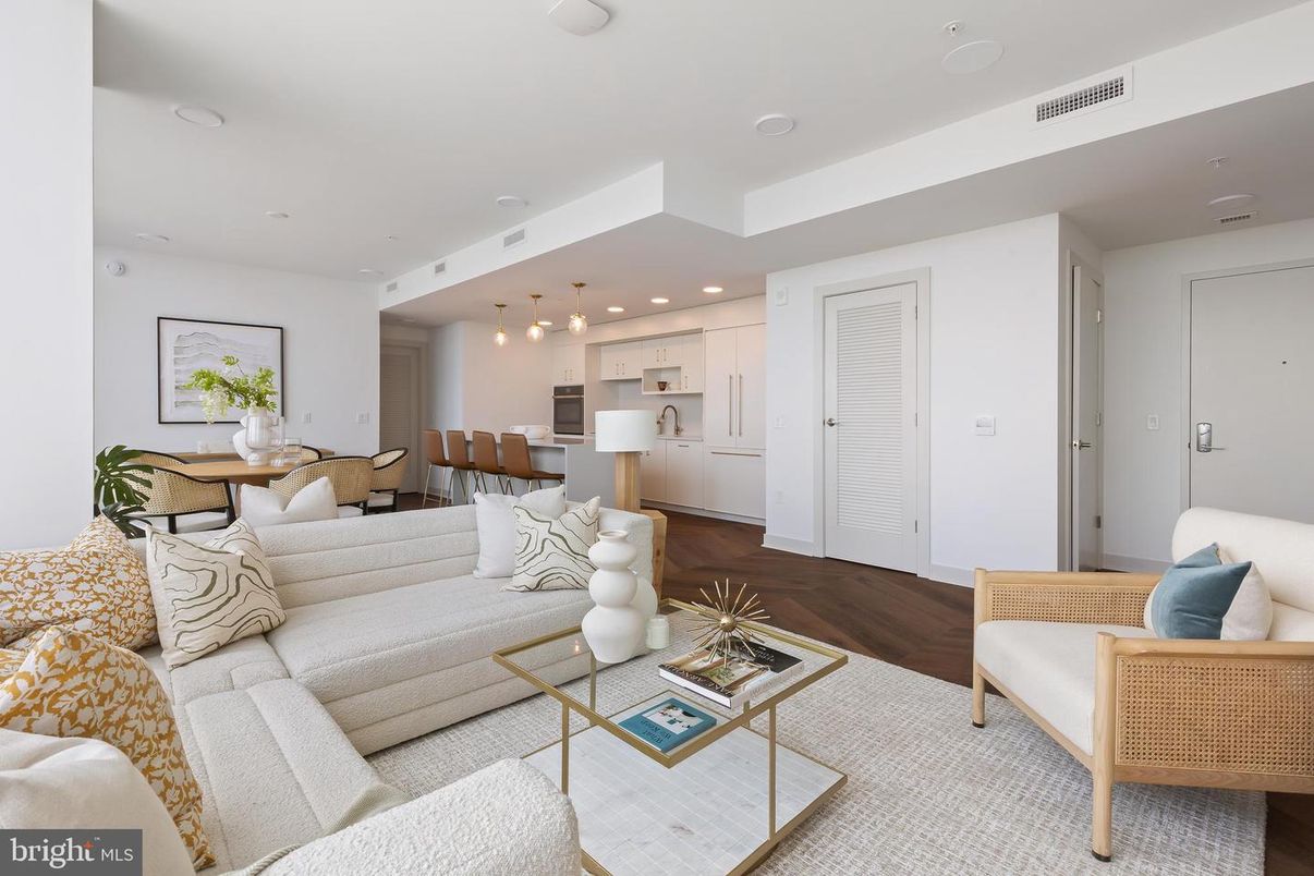 Dining room, Interior, Kitchen, Living room, Pendant Lights, Recessed Lighting, Wood Texture Flooring