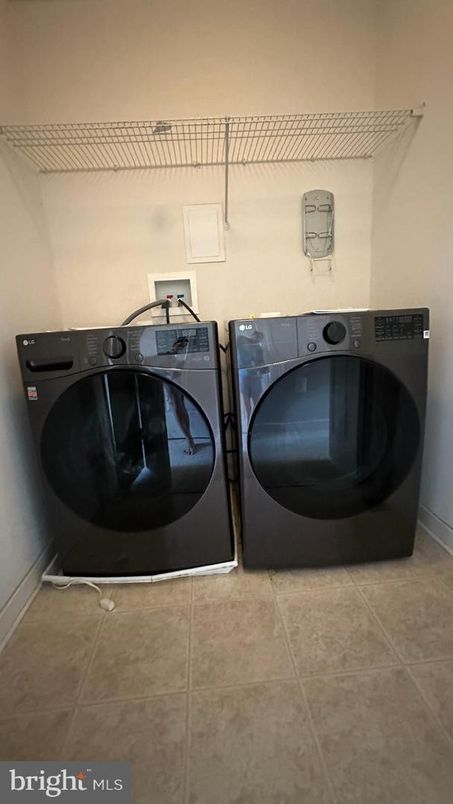 Interior, Washer