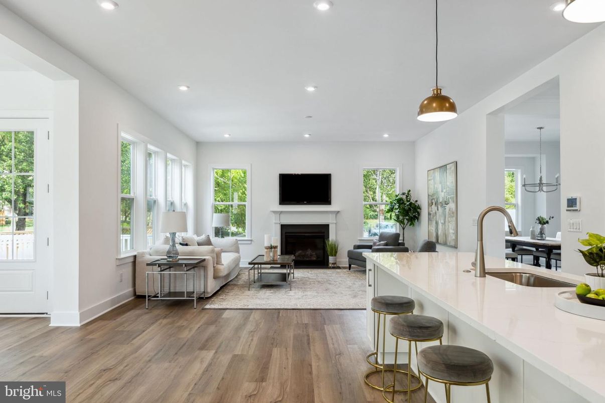 Fireplace, Interior, Kitchen, Living room, Pendant Lights, Recessed Lighting, Wood Texture Flooring
