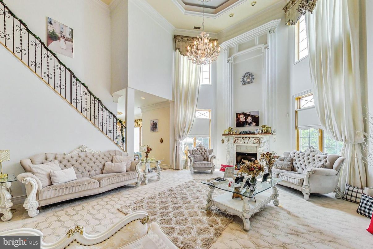 Chandelier, Fireplace, Interior, Living room, Recessed Lighting