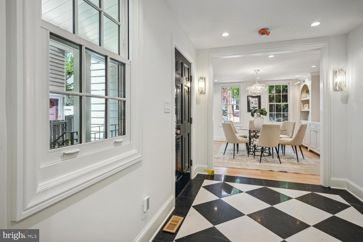 Chandelier, Dining room, Interior, Recessed Lighting