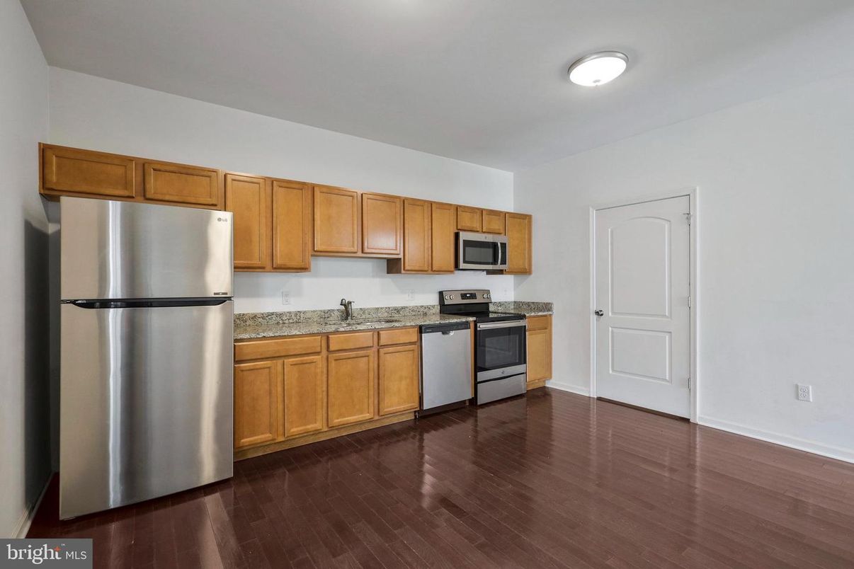 Interior, Kitchen, Stainless Steel Appliances, Wood Texture Flooring