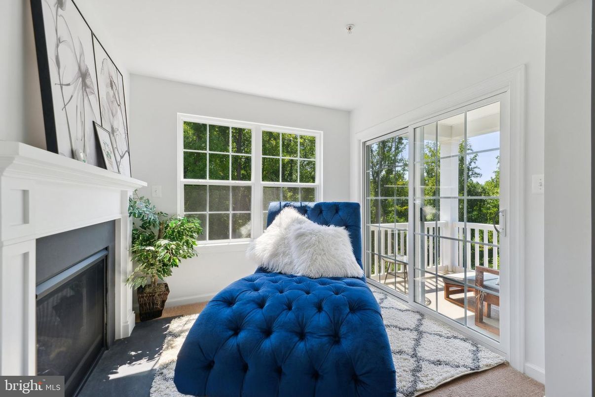 Fireplace, Interior, Sun Room