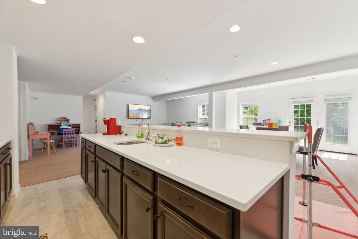 Dining room, Interior, Kitchen, Recessed Lighting